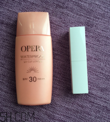 娥佩蘭防曬霜是物理防曬還是化學防曬？油不油？