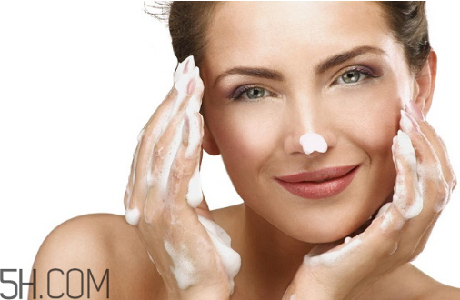 用完洗面奶后臉通紅怎么辦？兒童可以用洗面奶嗎？