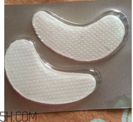 透真夜用眼膜為什么發(fā)癢？透真夜用眼膜能天天用嗎？