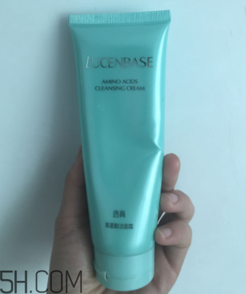 透真氨基酸潔面霜過(guò)敏嗎？透真氨基酸潔面霜適合敏感肌嗎？
