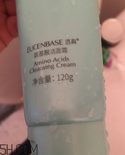 透真氨基酸潔面霜過(guò)敏嗎？透真氨基酸潔面霜適合敏感肌嗎？