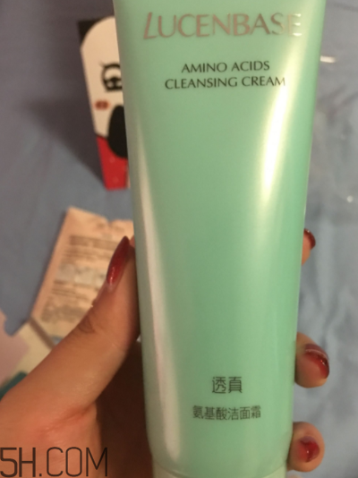 透真氨基酸潔面霜過(guò)敏嗎？透真氨基酸潔面霜適合敏感肌嗎？