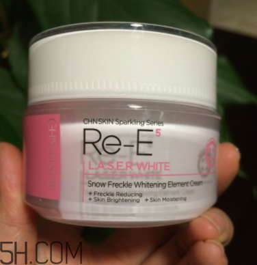 瓷肌御雪祛斑霜夏天能用嗎？瓷肌御雪祛斑夏天用油嗎？