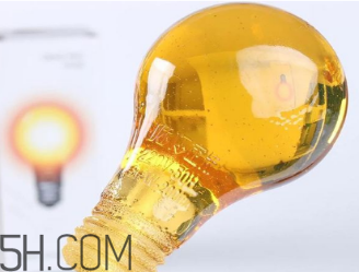 燈泡糖放進(jìn)嘴巴為什么拿不出來(lái)？燈泡棒棒糖怎么拿出來(lái)？