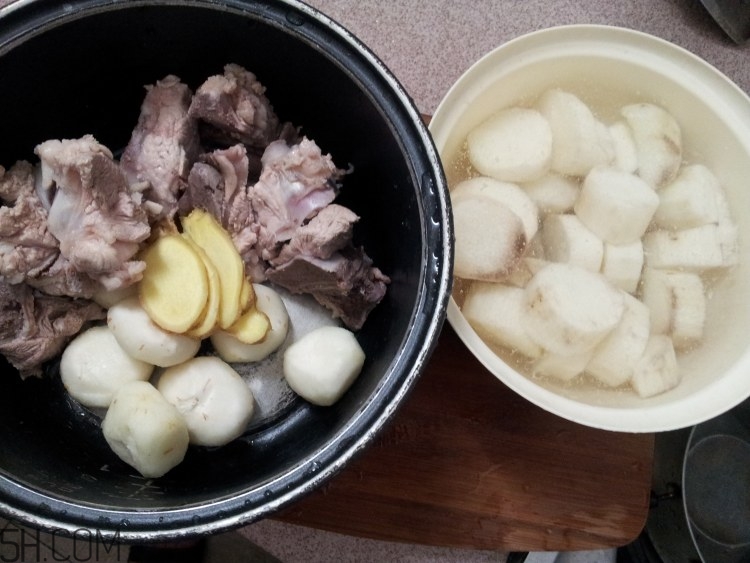 馬蹄和山藥能一起煲湯嗎？山藥和馬蹄能一起吃嗎？