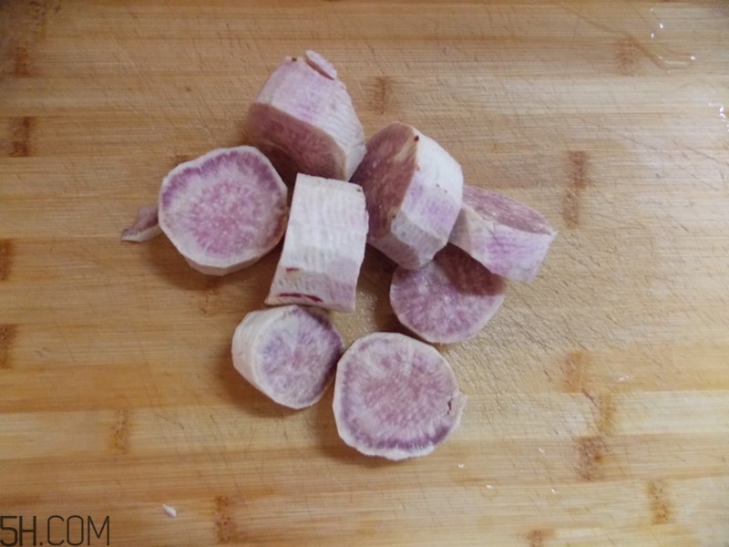 紅豆薏米能和玉米一起煮嗎？紅豆薏米加玉米有什么好處？