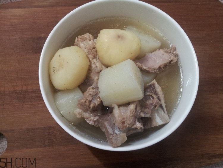 馬蹄和山藥能一起煲湯嗎？山藥和馬蹄能一起吃嗎？