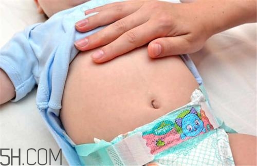 嬰幼兒腹脹要怎樣按摩？寶寶吃奶睡著了怎么辦？