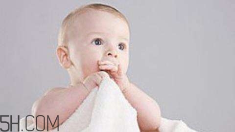 嬰幼兒腹脹要怎樣按摩？寶寶吃奶睡著了怎么辦？