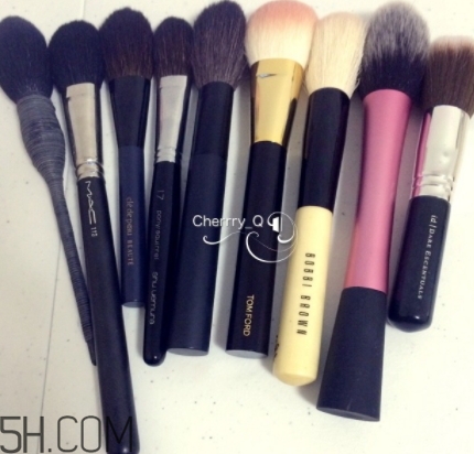 腮紅刷可以當(dāng)散粉刷嗎？腮紅刷和散粉刷區(qū)別