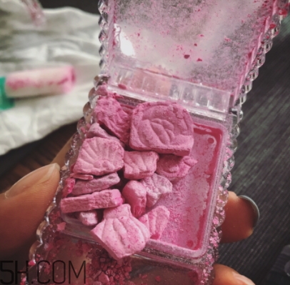 腮紅盤碎了怎么辦？腮紅盤摔碎了怎么修復(fù)