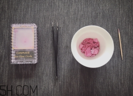 腮紅盤碎了怎么辦？腮紅盤摔碎了怎么修復(fù)