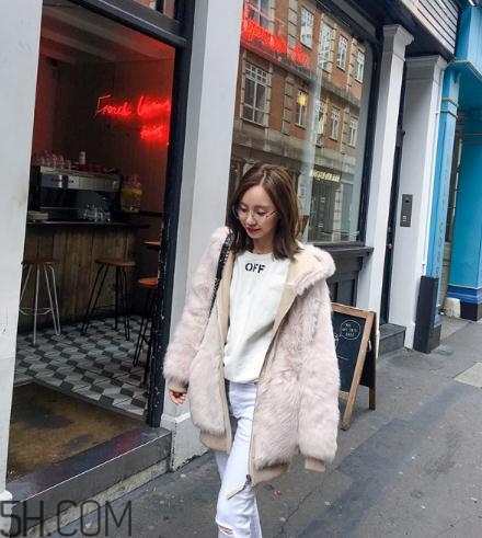 粉色皮草怎么搭配好看？粉色皮草搭配圖片