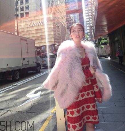粉色皮草怎么搭配好看？粉色皮草搭配圖片