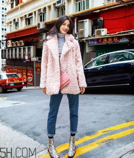 粉色皮草怎么搭配好看？粉色皮草搭配圖片