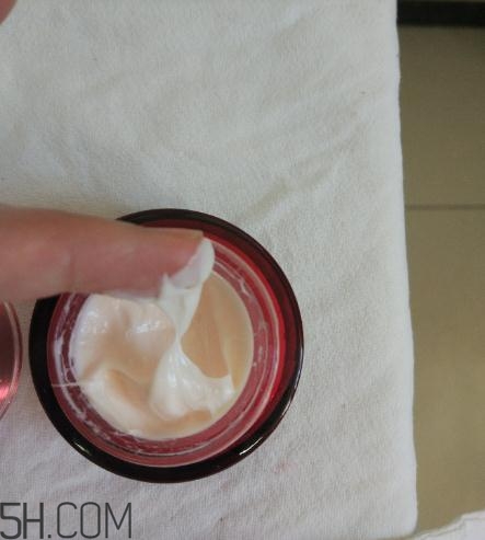 萱姿彈力蛋白霜怎么樣？萱姿彈力蛋白霜會(huì)爛臉嗎？