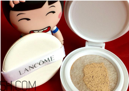 蘭蔻小粉盒氣墊適合多大年齡？蘭蔻氣墊CC和氣墊隔離乳哪個好用？