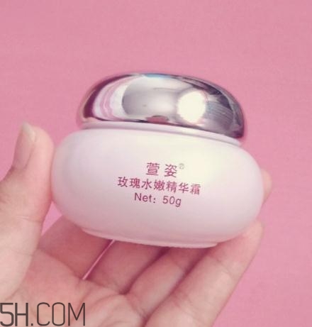 萱姿玫瑰水精華霜怎么樣？萱姿玫瑰水精華霜有激素嗎？