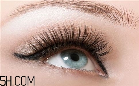 女性常貼雙眼皮有哪些危害？女性該怎么保養(yǎng)眼部？