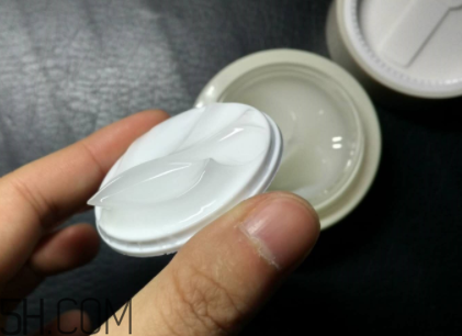 牛爾白玉蘭凍膜什么功效？牛爾白玉蘭凍膜熟齡肌適合嗎？