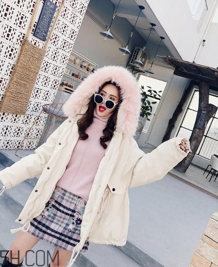 粉色內(nèi)搭怎么配外套？冬季也要風(fēng)度與溫度共存