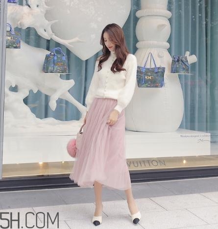 粉色裙子配什么鞋子？不同款式不同的風(fēng)格