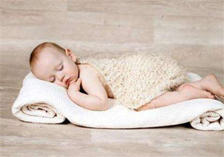 怎樣能夠訓(xùn)練嬰幼兒的肌肉？寶寶為什么總是在鬧騰？