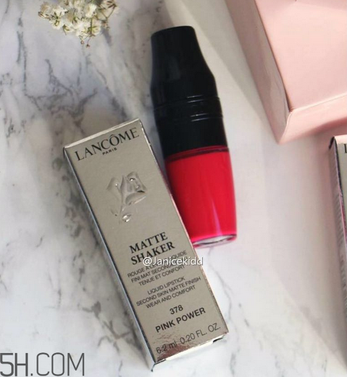 蘭蔻搖搖樂啞光唇釉186是什么顏色？蘭蔻氣墊光霧唇露試色