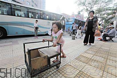 瓷娃娃是什么意思？脆骨病應(yīng)該如何治療？