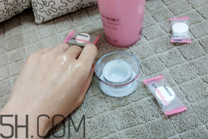 蘭蔻粉水不適合什么膚質(zhì)？蘭蔻粉水第一次使用為什么會刺痛？