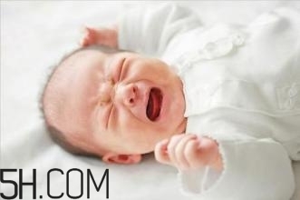 怎樣能夠訓練嬰幼兒的肌肉？寶寶為什么總是在鬧騰？