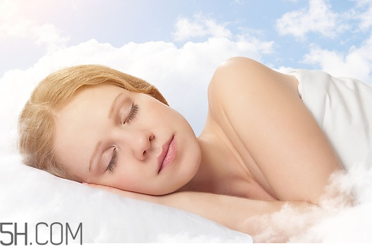 睡眠面膜和貼片面膜哪個(gè)效果好？貼片面膜和睡眠面膜有什么區(qū)別？