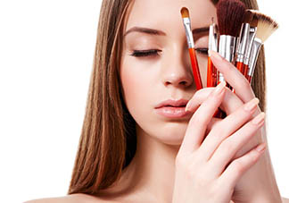 2018年新年妝容怎么化？紅色妝容紅紅火火