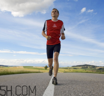 跑步不穿內(nèi)褲會(huì)影響性功能？跑步穿內(nèi)褲很有必要！