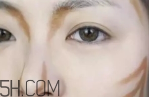 修容棒可以直接用嗎？用刷子還是用手是一個(gè)問(wèn)題