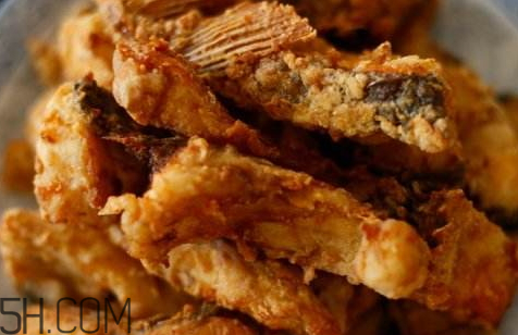 炸魚(yú)怎么不掉皮 炸魚(yú)不掉皮掌握三點(diǎn)