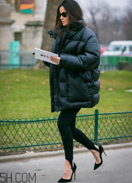 面包服怎么搭配顯瘦？這樣穿秒變紙片人