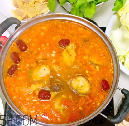 番茄鍋火鍋怎么做？自己動(dòng)手更放心