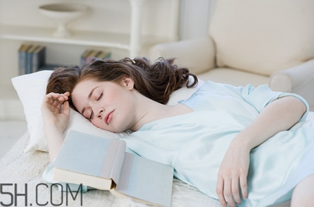 面霜什么時候用最好？保濕面霜哪個牌子好用？