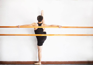 男孩子學(xué)跳舞好嗎？學(xué)跳舞好處多多