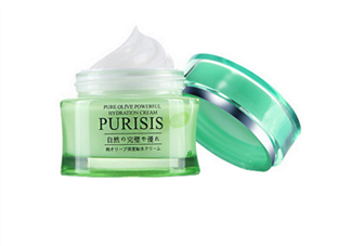 補水霜適合什么膚質？天天用補水霜的好處