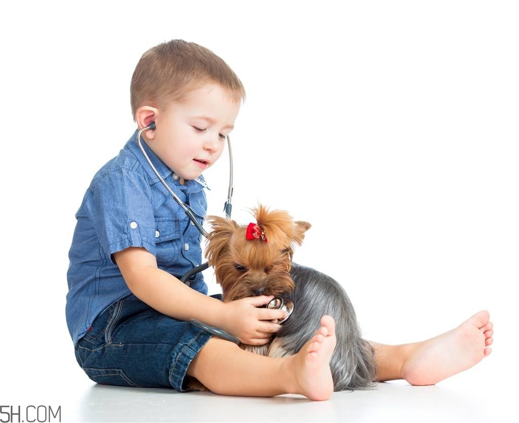 兒童翹二郎腿有何危害？蹺二郎腿危害多多