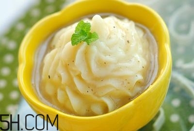 上火牙疼煲什么湯好？輕松解決上火牙疼問題