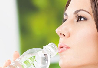喝水可以美容嗎？喝水美容5大常識(shí)