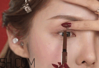 V型眼線怎么畫(huà)？V型眼線畫(huà)好美到冒泡