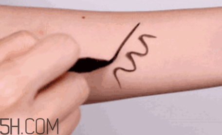 V型眼線怎么畫(huà)？V型眼線畫(huà)好美到冒泡