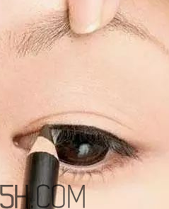 V型眼線怎么畫(huà)？V型眼線畫(huà)好美到冒泡