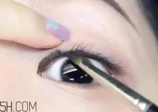 V型眼線怎么畫(huà)？V型眼線畫(huà)好美到冒泡