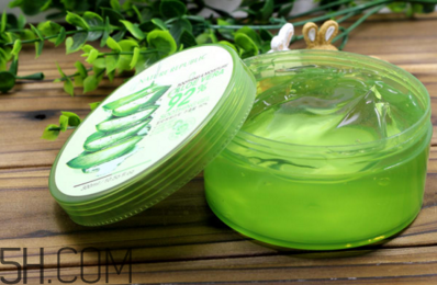 蘆薈膠用在臉上為什么會有刺痛感？防止用蘆薈膠后皮膚刺痛的方法