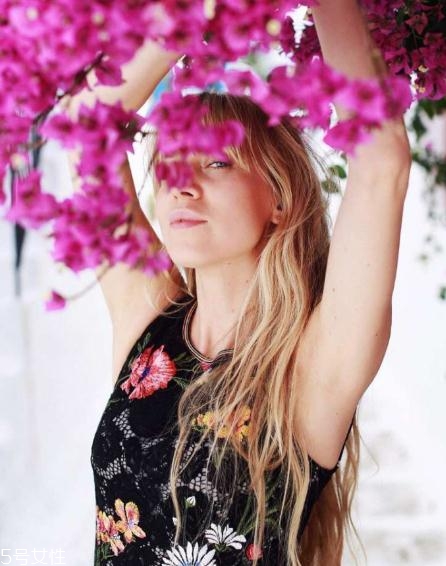 karen millen香港有專柜嗎？王妃都愛到不行的高街品牌